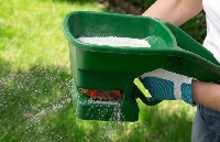 Çim Gübrelemesi Nasıl Yapılır? Çim Gübrelemesi Nasıl Yapılır?