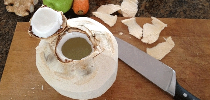 Hindistan Cevizi Nasıl Kırılır? Hindistan Cevizi Nasıl Kırılır?