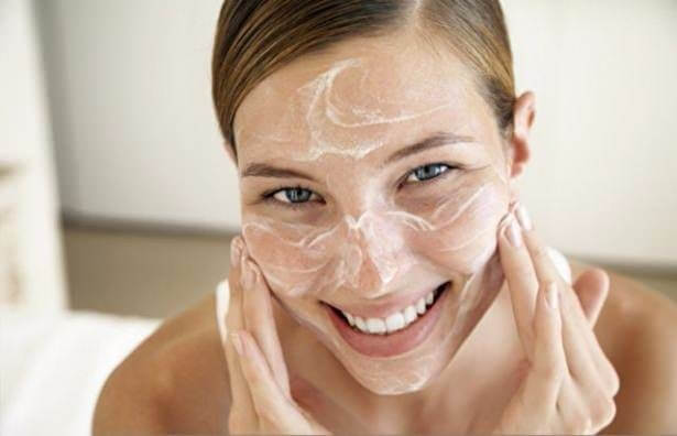 Cildinizde Siyah Noktalar Görüyorsanız Mutlaka Yapın!