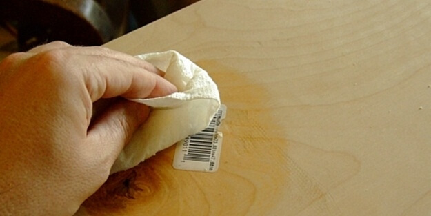 Yapışkan Etiketlerden Kurtulmak İçin Mutlaka Yapın!