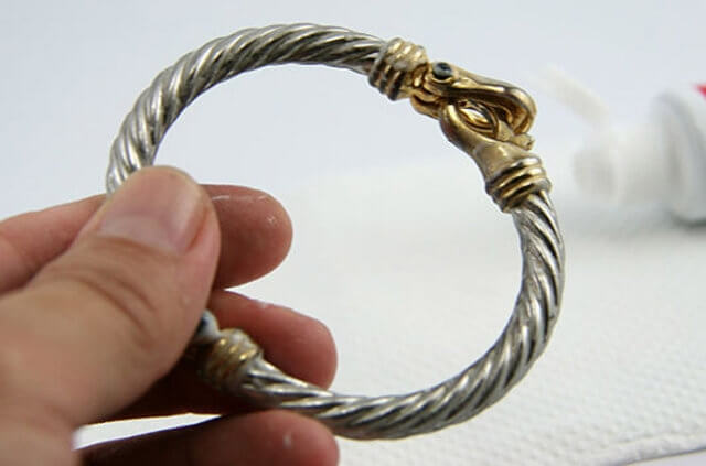 Gümüş Eşyalarınızı Parlatmak İçin Mutlaka Yapın!