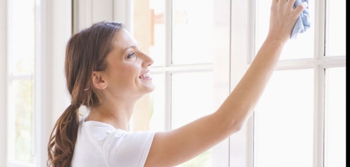 Camlarımızda Kalan Yağmur Lekeleri Nasıl Temizlenir?