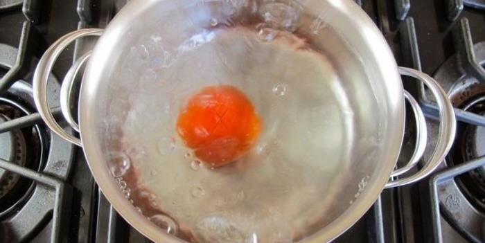 Domatesi Soymanın Kolay Yolları Nelerdir?