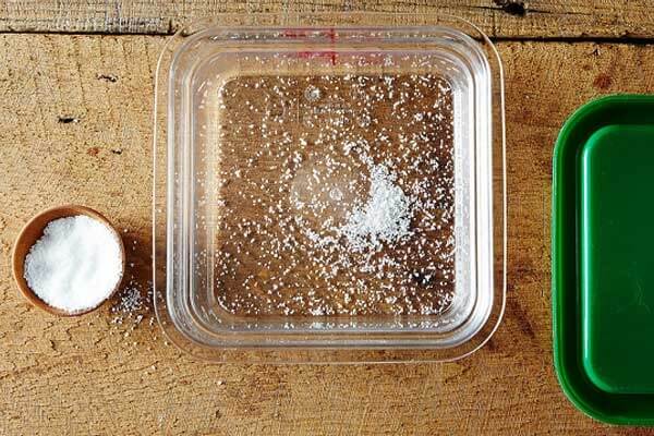 Plastik Kapların Kötü Kokmasını Engelleyin