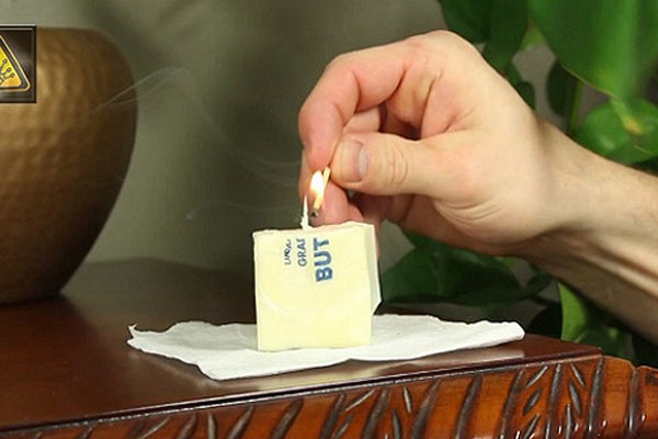 Tereyağı Ve Tuvalet Kağıdından Mum Yapın!